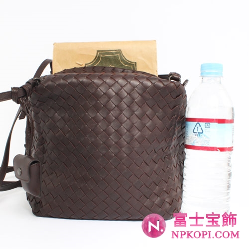 Bottega Veneta/ボッテガ・ヴェネタ  ラムスキン ショルダーバッグ ダークブラウン 255693V00162072